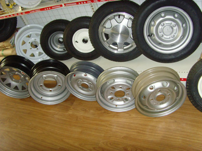 汽车轮胎-厂家供应 拖车轮胎16.5*6.5-8 20.5*8-10 配套钢圈 .